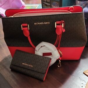 Michael Kors Black and Red Shoulder Bag Set